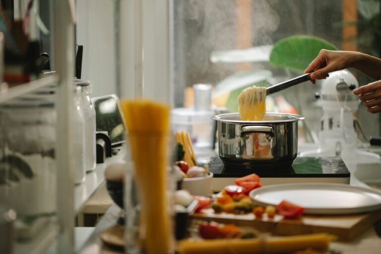 The 30-Minute Weeknight Reality: Why Speed Matters More Than Recipes